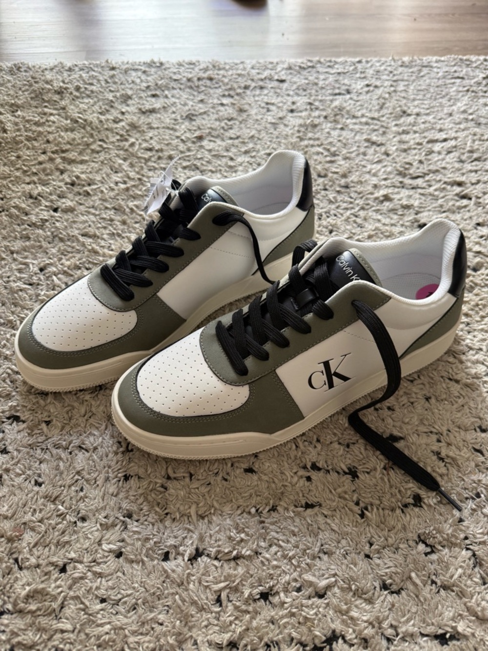 Calvin Klein Men’s White & Olive Green Low-Top Sneakers